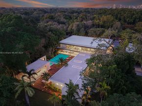 4040 Kiaora St, Miami FL 33133