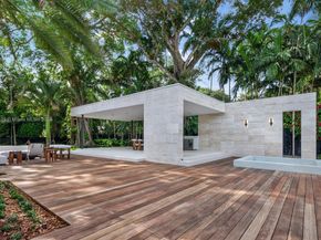 4040 Kiaora St, Miami FL 33133