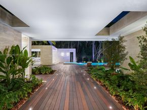 4040 Kiaora St, Miami FL 33133
