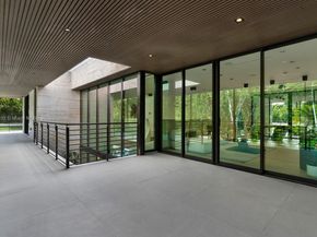 4040 Kiaora St, Miami FL 33133