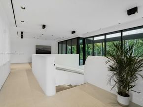 4040 Kiaora St, Miami FL 33133