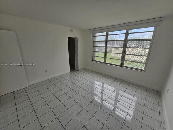 1475 NE 125th Ter 110B1, North Miami FL 33161