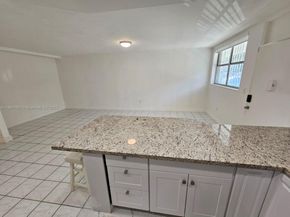 1475 NE 125th Ter 110B1, North Miami FL 33161