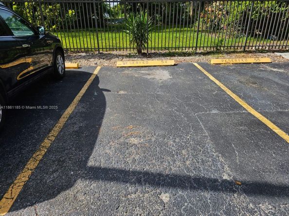 1475 NE 125th Ter 110B1, North Miami FL 33161