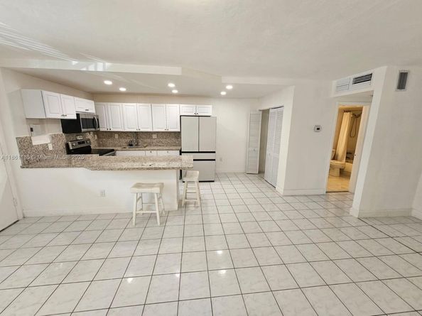 1475 NE 125th Ter 110B1, North Miami FL 33161