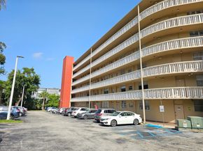 1475 NE 125th Ter 110B1, North Miami FL 33161