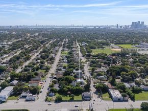 1601 NW 50th St, Miami FL 33142