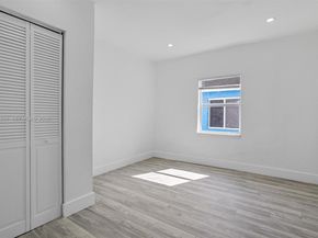 1601 NW 50th St, Miami FL 33142