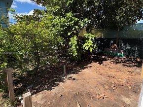 2341 SW 9th St, Miami FL 33135