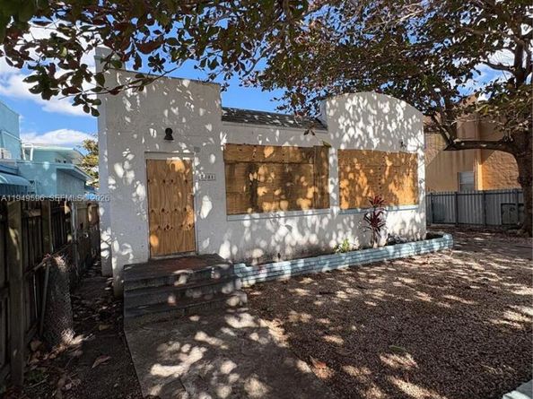 2341 SW 9th St, Miami FL 33135