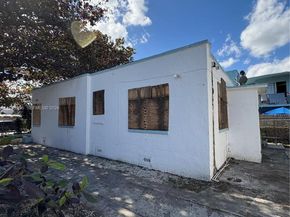 2341 SW 9th St, Miami FL 33135