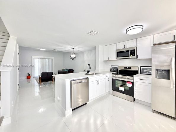 2699 NE 15th St, Pompano Beach FL 33062