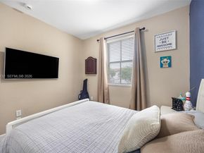8070 NW 108th Pl, Doral FL 33178