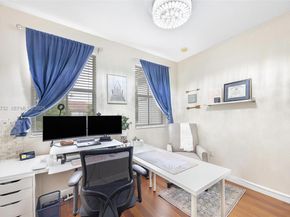 8070 NW 108th Pl, Doral FL 33178