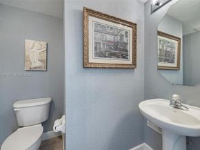 8070 NW 108th Pl, Doral FL 33178