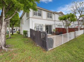 8070 NW 108th Pl, Doral FL 33178