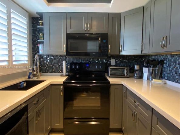 535 Hendricks Isle 303, Fort Lauderdale FL 33301
