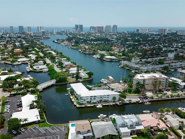 535 Hendricks Isle 303, Fort Lauderdale FL 33301