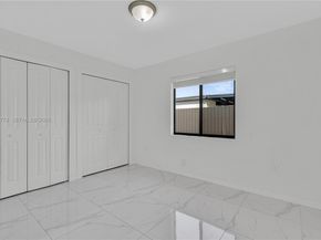 2490 NW 44th St, Miami FL 33142