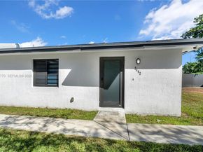 2490 NW 44th St, Miami FL 33142