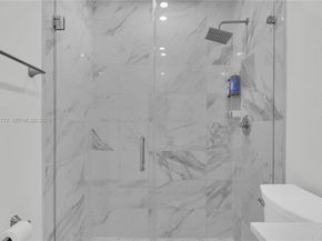 2490 NW 44th St, Miami FL 33142