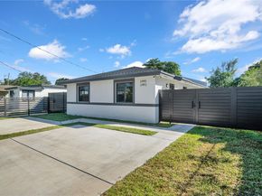 2490 NW 44th St, Miami FL 33142