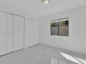 2490 NW 44th St, Miami FL 33142