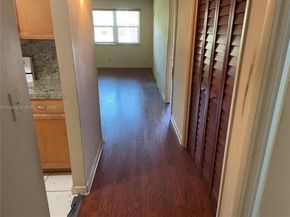 2300 Park Ln 208, Hollywood FL 33021
