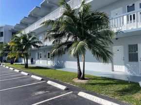 2300 Park Ln 208, Hollywood FL 33021