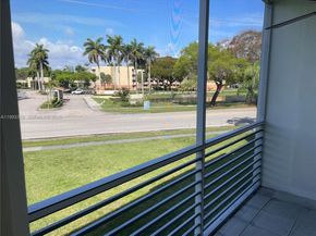 2300 Park Ln 208, Hollywood FL 33021