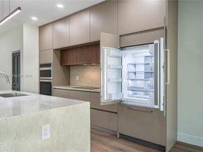283 NW 52 St 283, Miami FL 33127