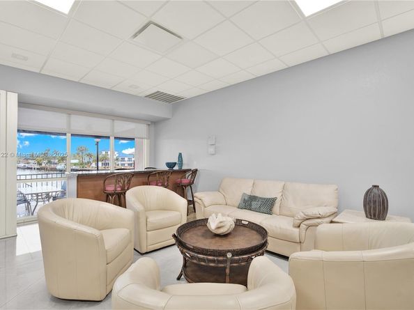 521 N Riverside Dr 707, Pompano Beach FL 33062