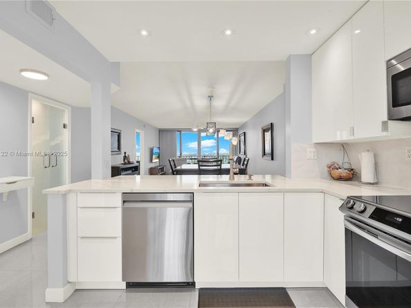 521 N Riverside Dr 707, Pompano Beach FL 33062