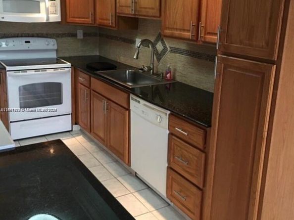 1300 SW 122nd Ave 4072, Miami FL 33184