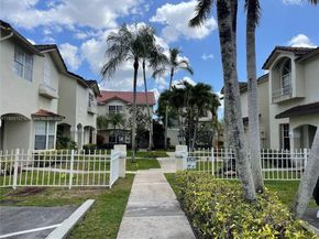 805 NW 108th Ter 7L5, Pembroke Pines FL 33026