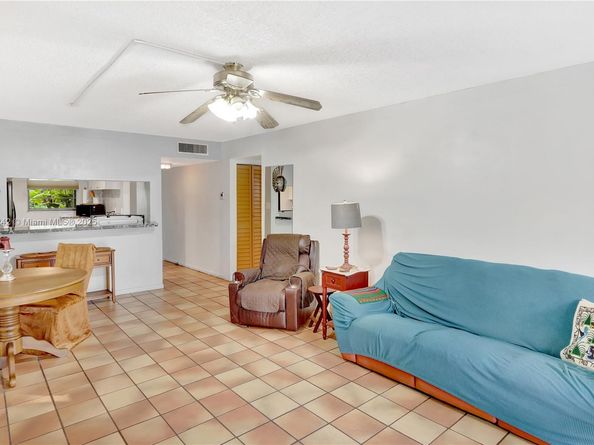 10525 SW 112th Ave 117, Miami FL 33176