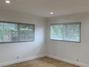 8704 NW 38th Dr, Coral Springs FL 33065