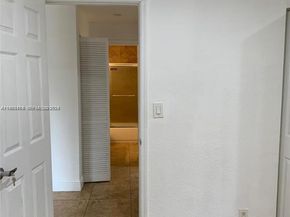 8704 NW 38th Dr, Coral Springs FL 33065