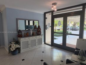 2801 N Palm Aire Dr 405, Pompano Beach FL 33069