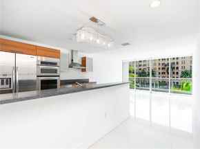 2950 NE 188th St 225, Aventura FL 33180