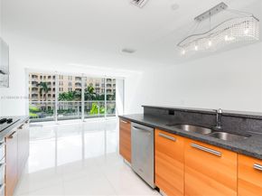 2950 NE 188th St 225, Aventura FL 33180