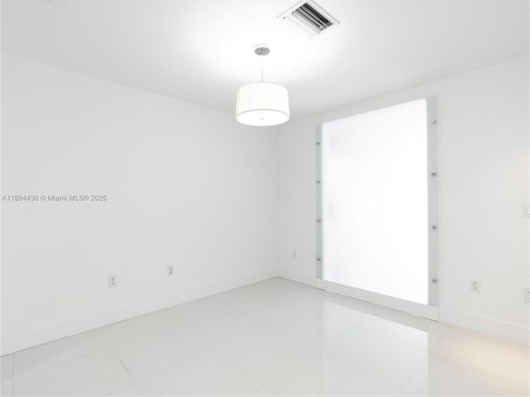 2950 NE 188th St 225, Aventura FL 33180