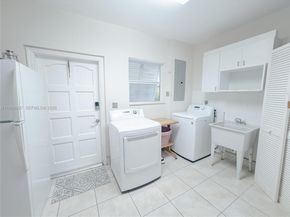 9350 SW 120th St, Miami FL 33176