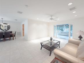 9350 SW 120th St, Miami FL 33176