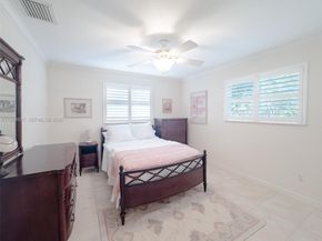 9350 SW 120th St, Miami FL 33176