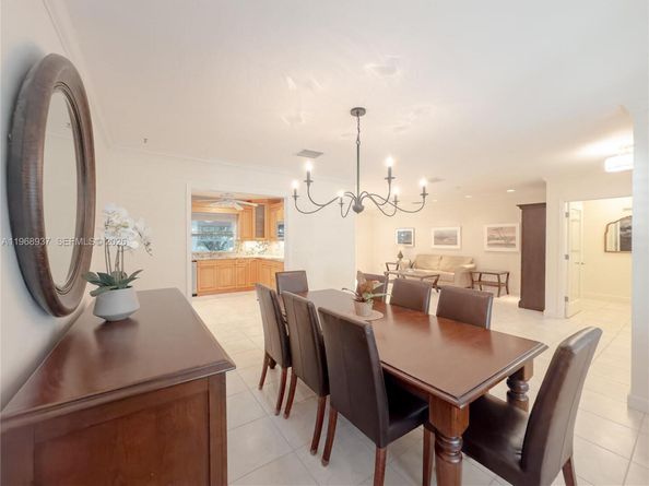 9350 SW 120th St, Miami FL 33176