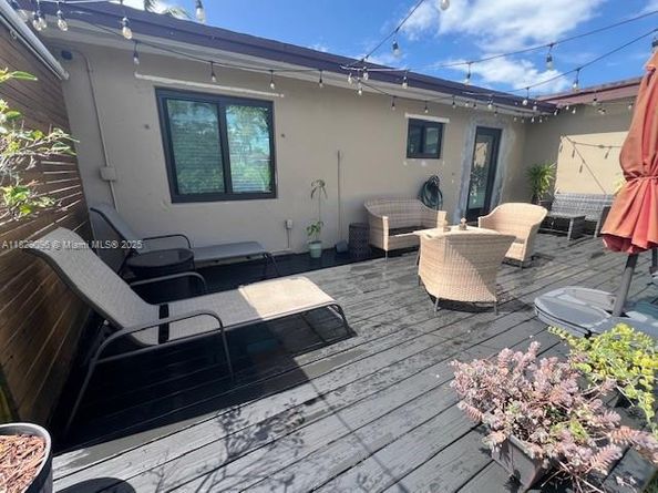 10035 Pan American Dr, Cutler Bay FL 33189