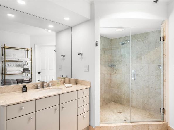 2444 Fisher Island Dr 5404, Miami Beach FL 33109
