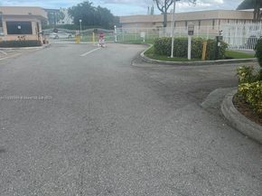 500 Executive Center Dr 2G, West Palm Beach FL 33401