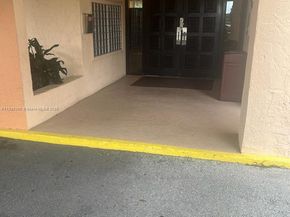 500 Executive Center Dr 2G, West Palm Beach FL 33401